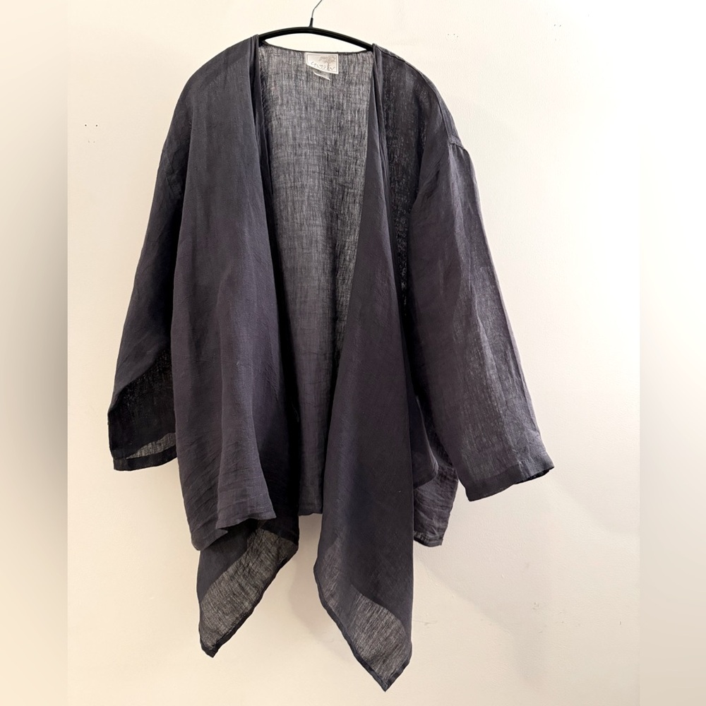 La Fixsun 100% linen gray lightweight jacket with waterfall front, size XL